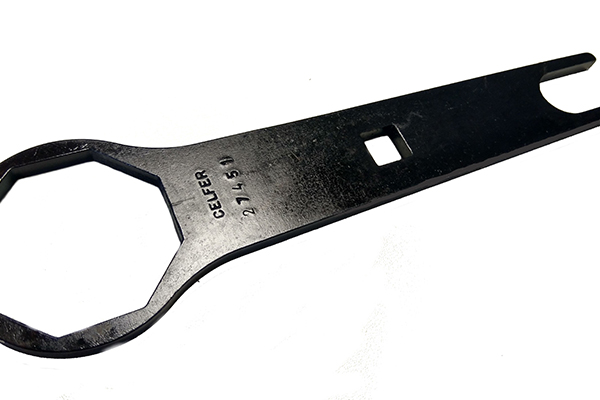 Chave octagonal 50x19mm para para porca externa da suspensão dianteira HONDA CRF 250 e 450/KTM 300.